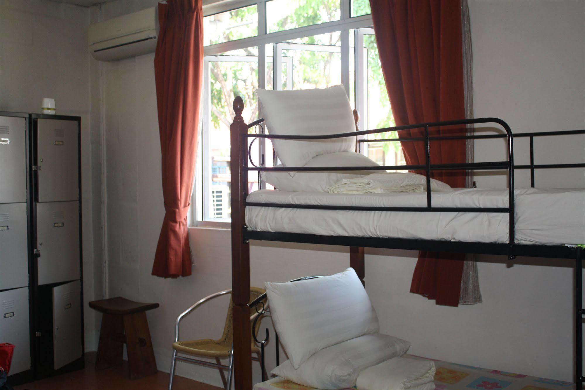 Sensi Backpackers Hostel Kota Kinabalu Exterior photo