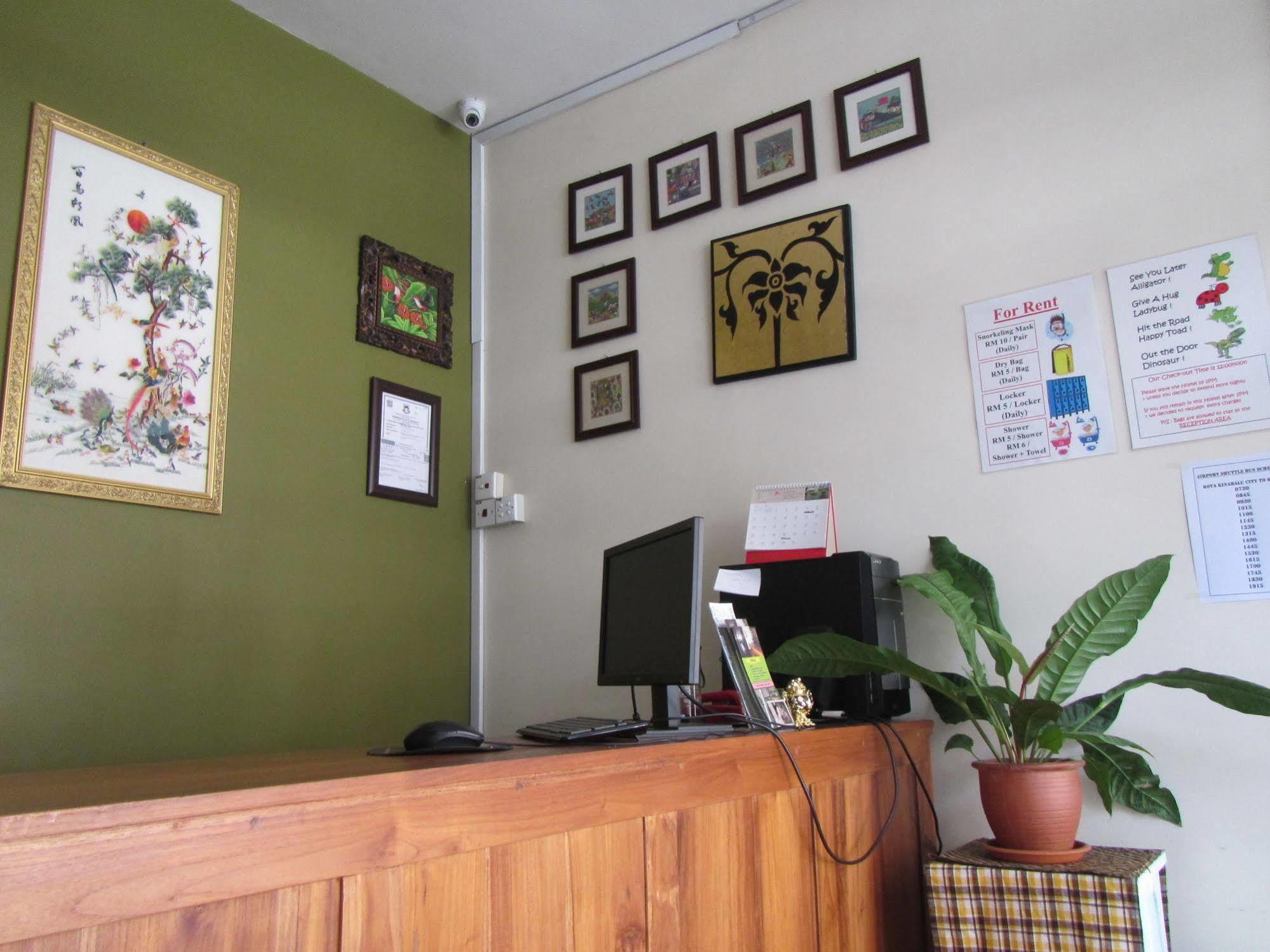 Sensi Backpackers Hostel Kota Kinabalu Exterior photo